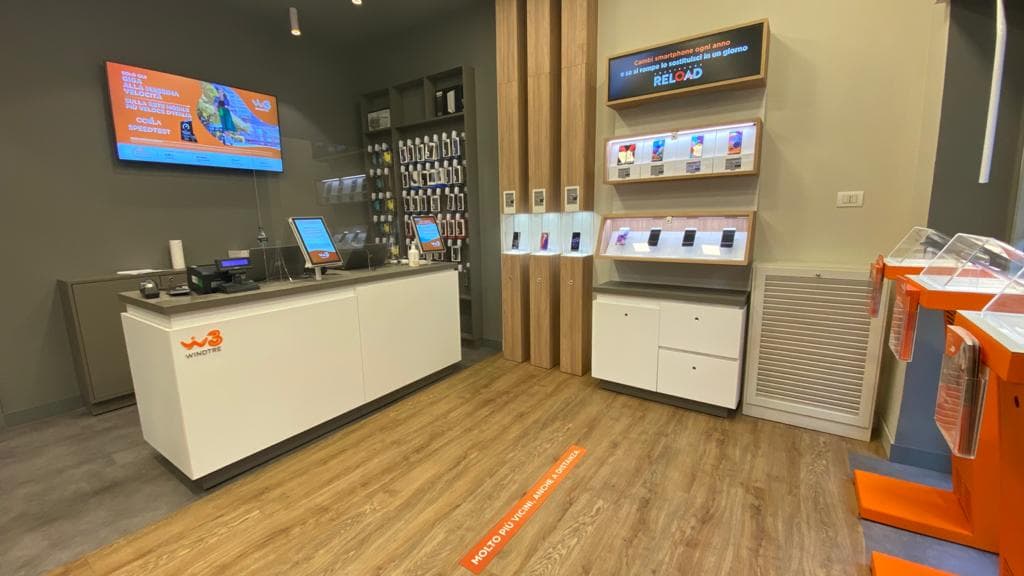 Il WindTre Store di Milano Viale Papiniano