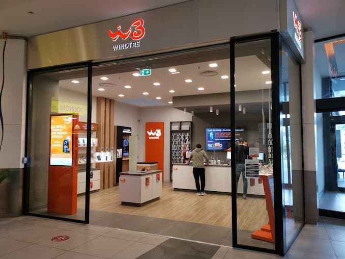 Il WindTre Store di Parma CC Eurosia