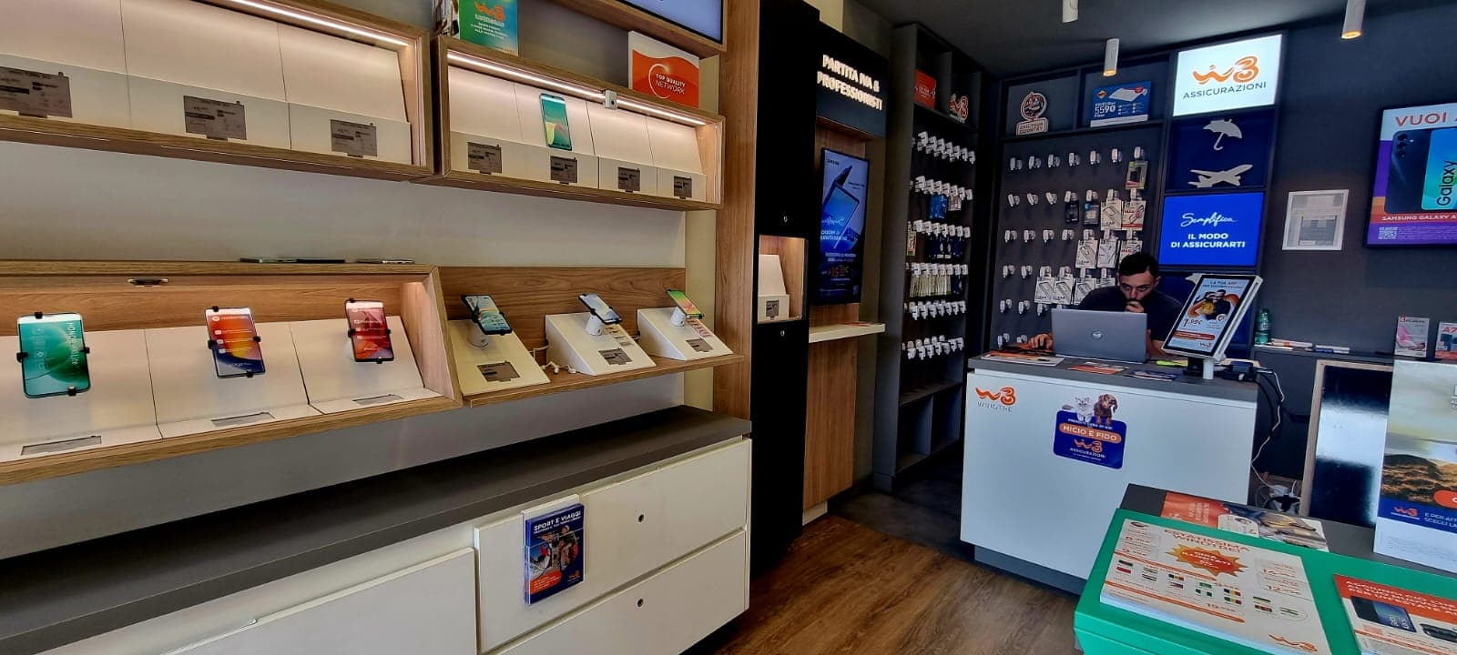 Il WindTre Store di Roma Via Prenestina