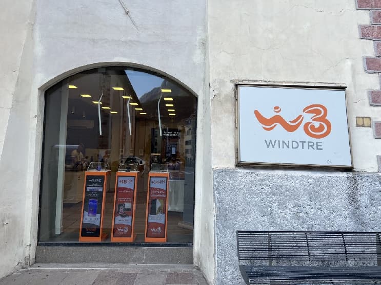 Il WindTre Store di Bolzano Via Goethe