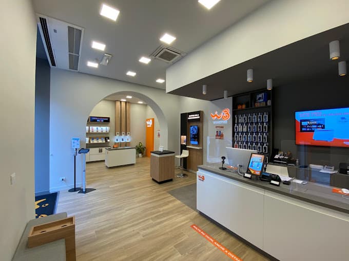 Il WindTre Store di Candia