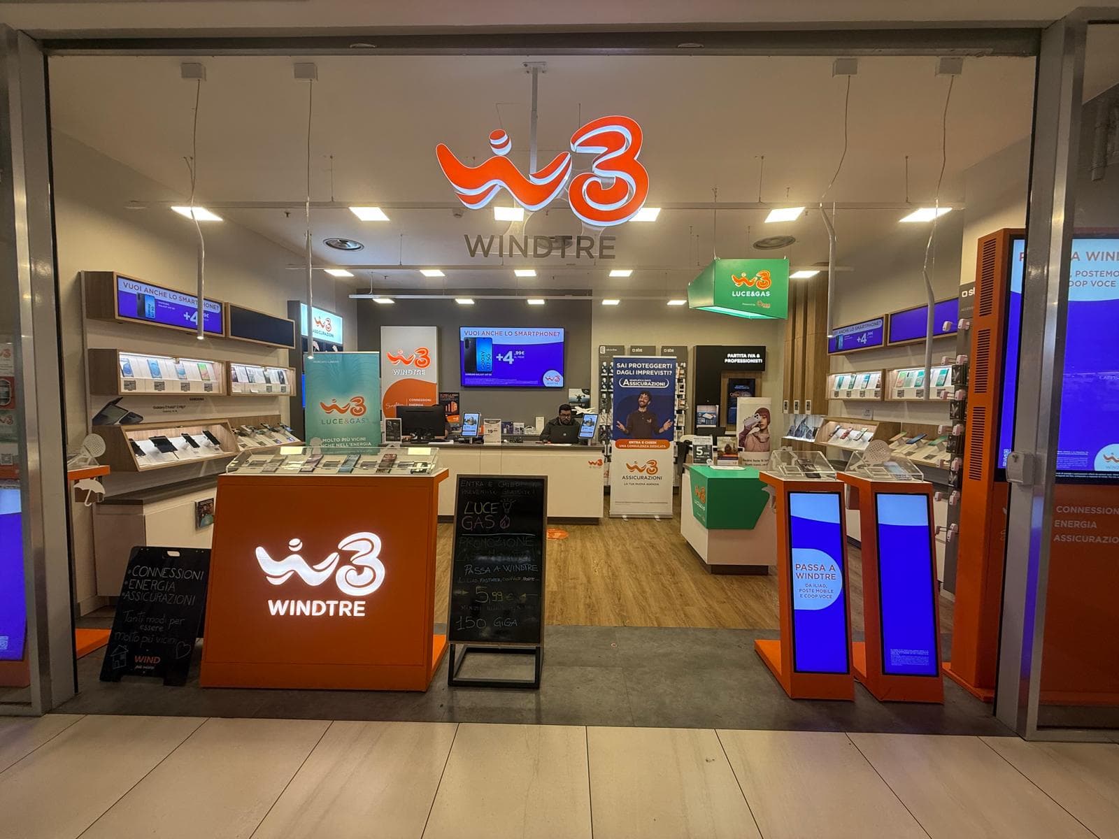 Il WindTre Store di CC Fiumara