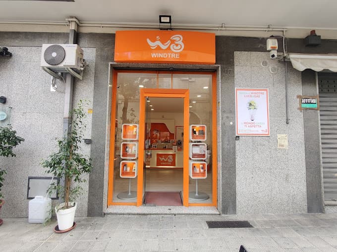 Il WindTre Store di Bisceglie Via Imbriani