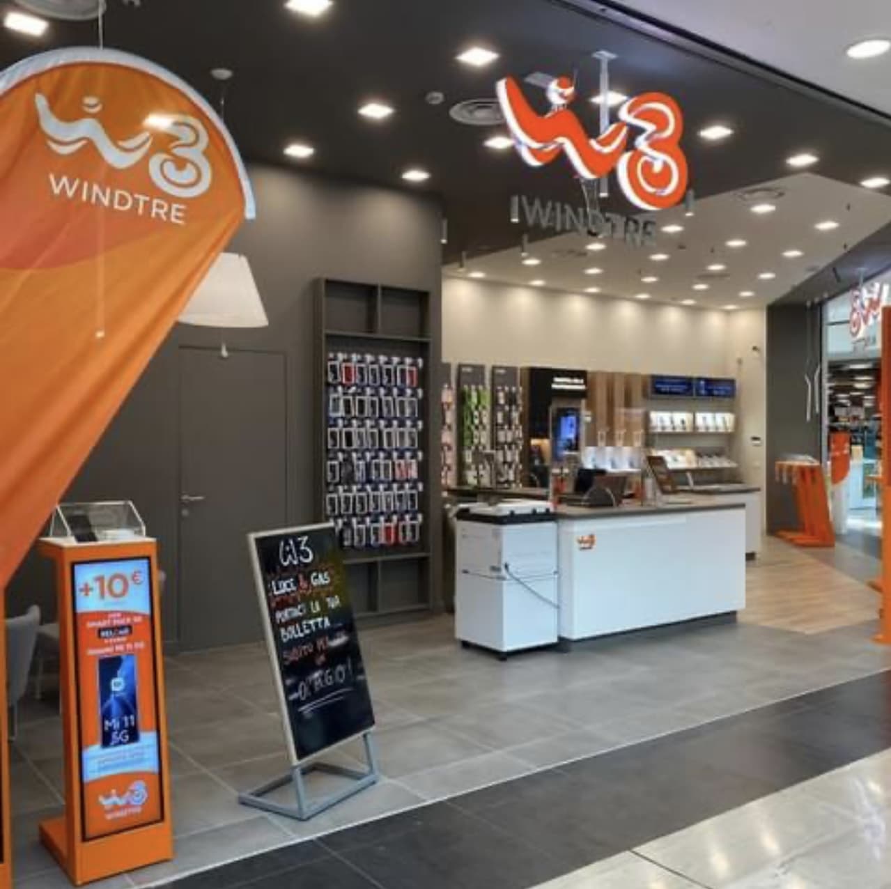 Il WindTre Store di Taranto CC Mongolfiera
