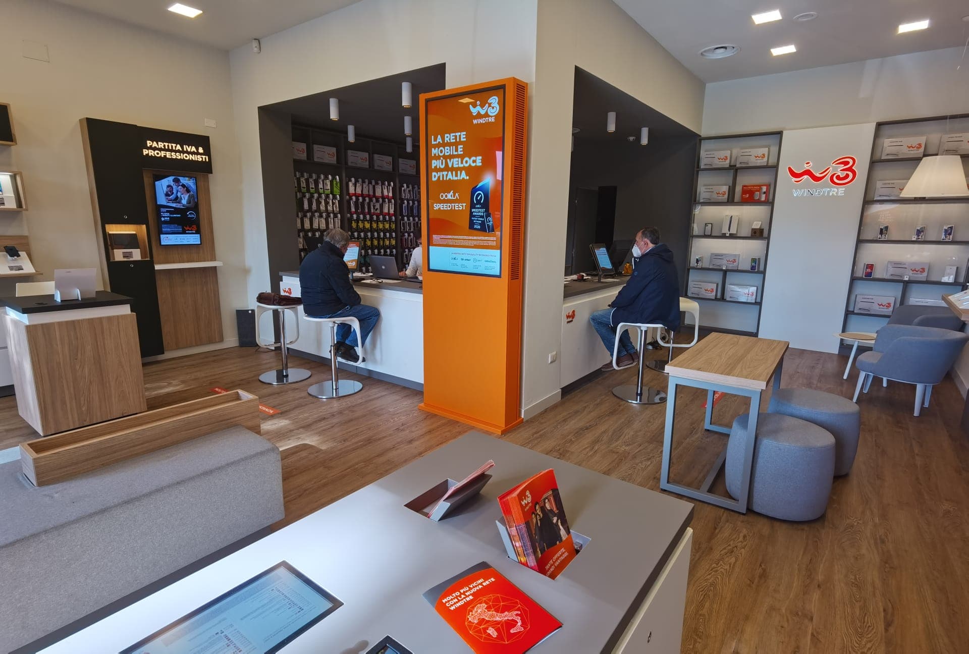 Il WindTre Store di Caserta Piazza Matteotti